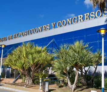 Fachada del Palacio de Exposiciones y Congresos de Estepona