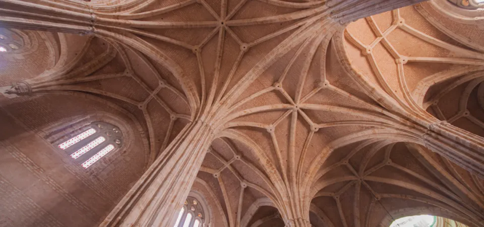 Interior Iglesia de Santiago Utrera