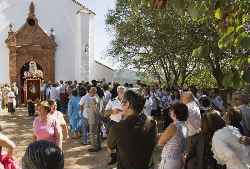 comienzo_de_la_procesion_de_la_virgen_del_rosarioriaph.jpg