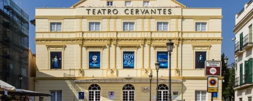 Fachada del Teatro Cervantes de Málaga