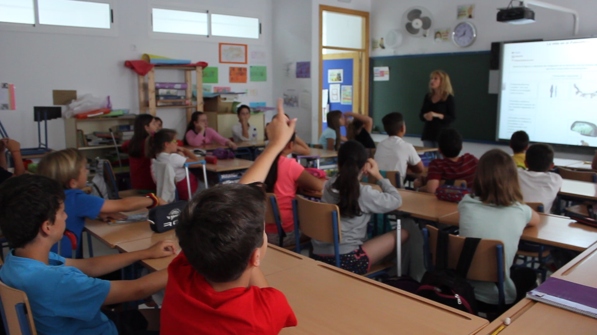 Estudiantes de Secundaria en clase.