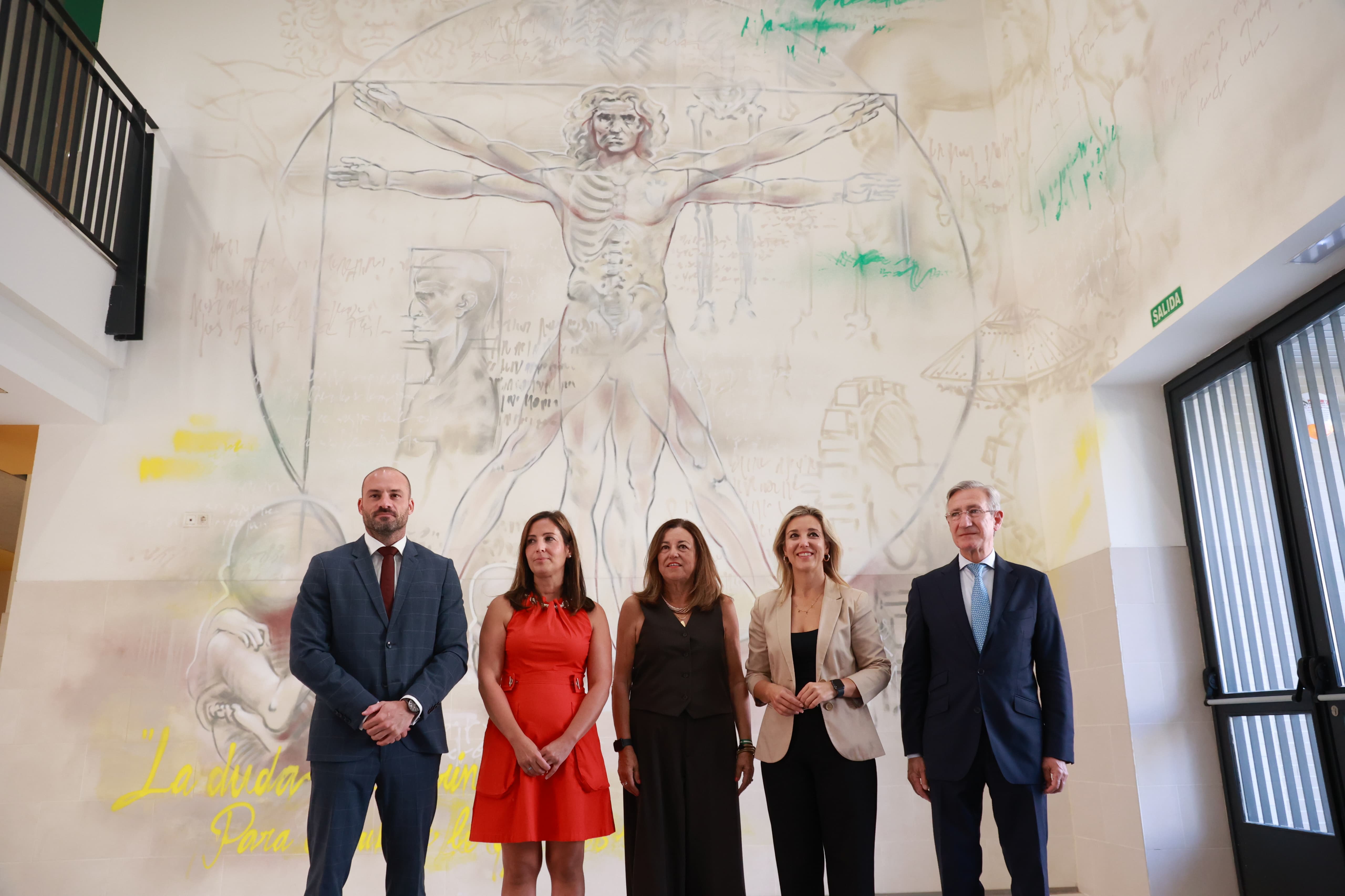 La consejera en la inauguración del nuevo instituto de Alcalá de Guadaíra (Sevilla).