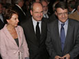 02.11.06.- La ministra de Fomento y el ministro de Administraciones Públicas, junto a Chaves en la recepción oficial.