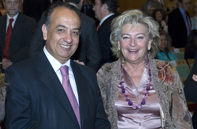 El rector de la Universidad Internacional de Andalucía, Juan Manuel Suárez Japón, junto a la concejal del Ayuntamiento de Sevilla, Rosa Mar Prieto.