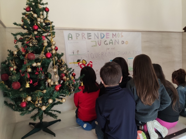 El programa Vacacionantes del IAM ofrece a un total de 332 mujeres y menores en Andalucía una Navidad segura y libre de violencias machistas