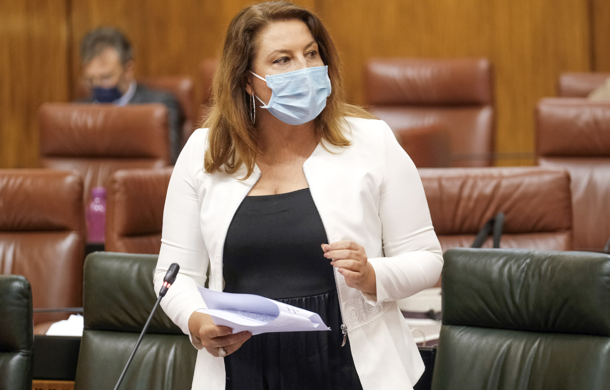 Carmen Crespo en el Parlamento andaluz