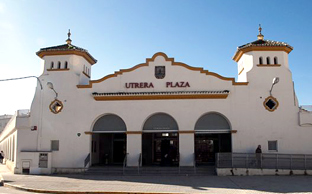 Fachada del mercado de Utrera, en Sevilla.