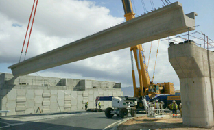 Un momento de la construcción de la variante de Roquetas, en agosto de 2017.