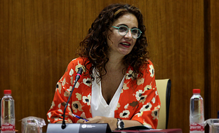 María Jesús Montero, en la Comisión de Hacienda y Administración Pública.