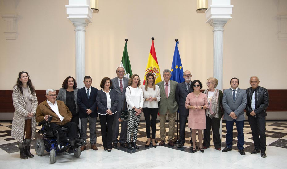 La presidenta con el Comité de Entidades Representantes de Personas con Discapacidad de Andalucía.