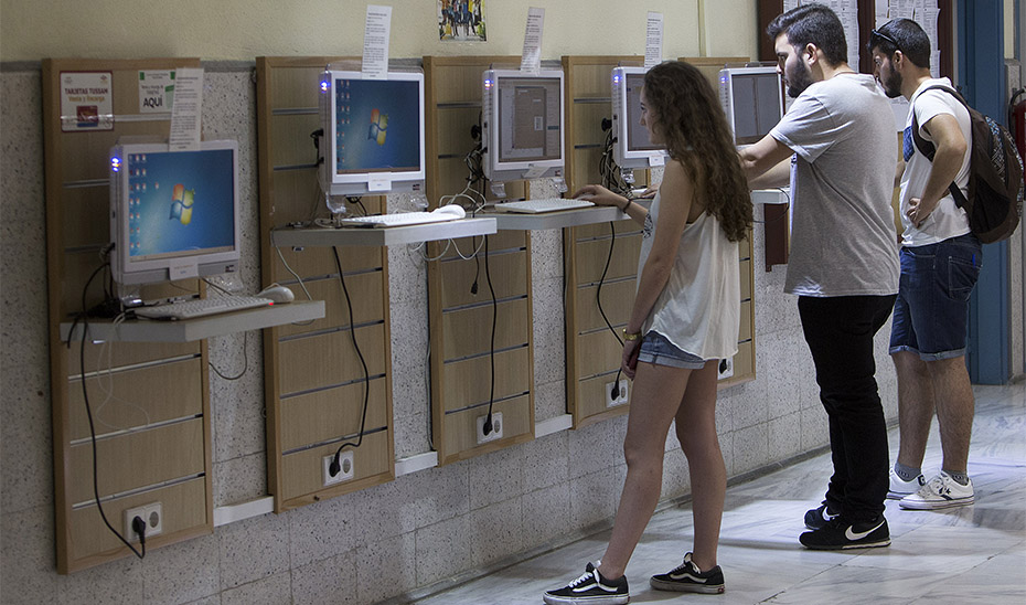 La Beca 6000 tiene como objetivo facilitar la permanencia en el sistema educativo del alumnado de Bachillerato y de Ciclos Formativos de Grado Medio de FP Inicial.