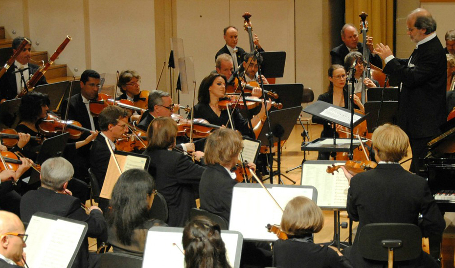 La Orquesta Ciudad de Granada, en concierto.