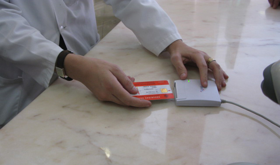 En Andalucía las enfermeras cuentan con el documento por el que estas profesionales pueden prescribir medicamentos y productos sanitarios. 
