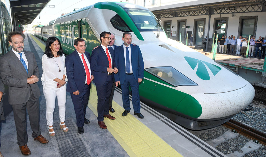 La ciudad de Granada recuperará su conexión ferroviaria el próximo mes de noviembre de forma provisional hasta la llegada definitiva de la Línea de Alta Velocidad, prevista para junio de 2019 (FOTO EFE).