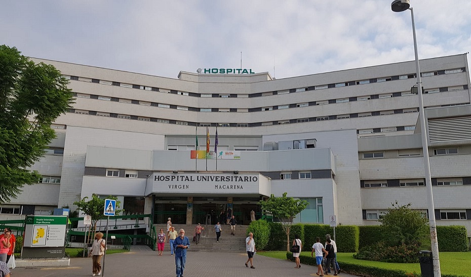 Tres de los heridos han sido evacuados al Hospital Virgen Macarena.
