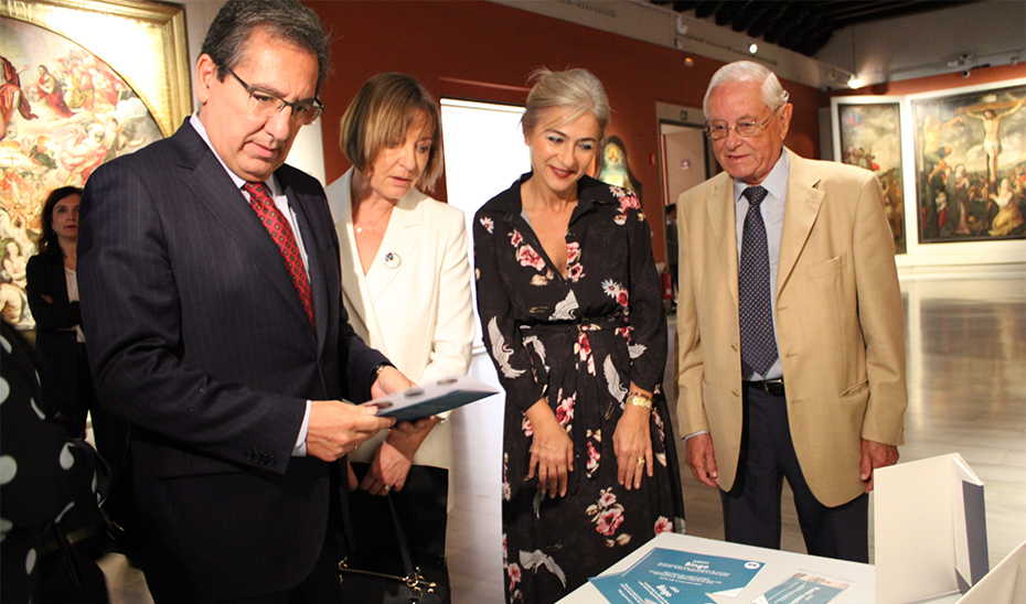 Del Pozo, junto a Antonio Pulido, María Jesús Catalá e Ignacio Villa, durante la presentación del Programa Formativo del Bellas Artes.