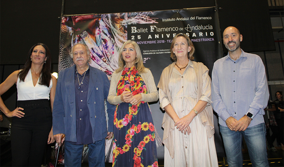 La consejera de Cultura, Patricia del Pozo, en el centro, junto a Úrsula López, Ricardo Pachón, Mar Sánchez Estrella y Javier Menéndez.