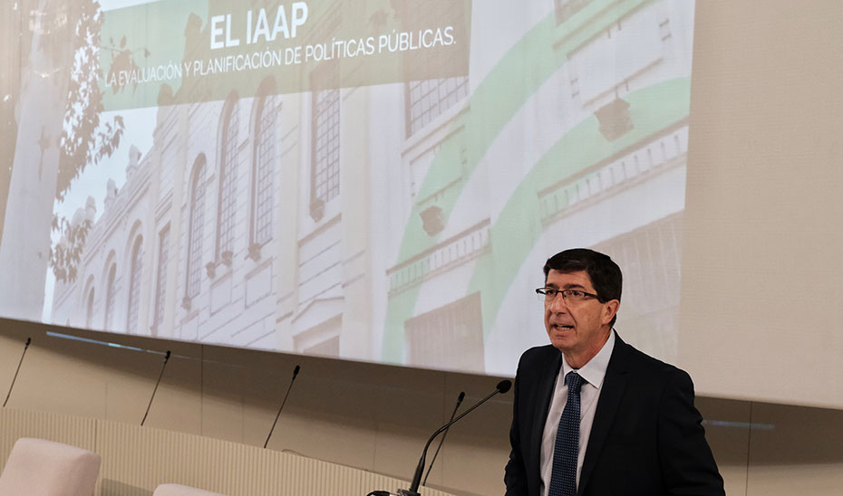 Juan Marín durante la apertura de las jornadas.