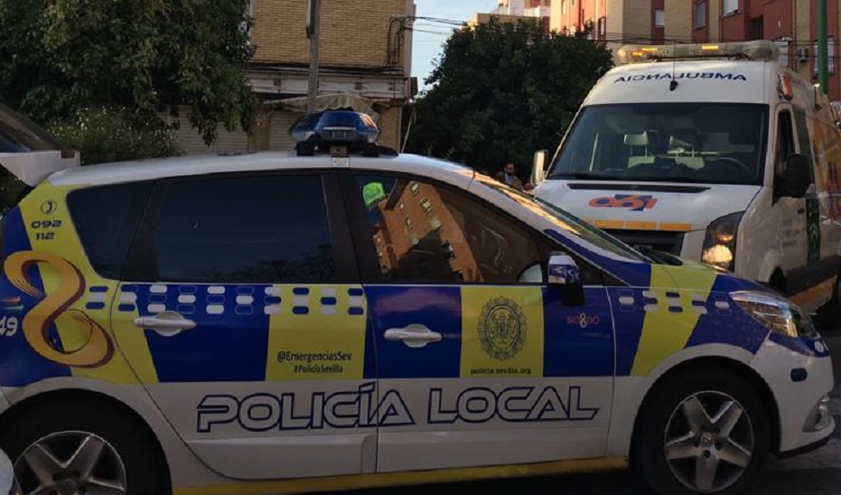 Asistidos por Policía Local de Sevilla y 061 (foto de archivo).