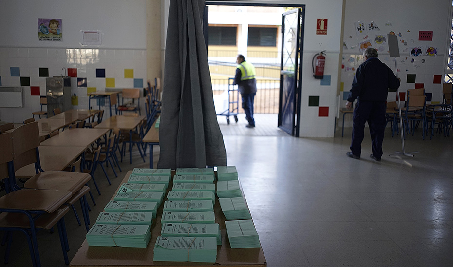 Imagen de un colegio electoral andaluz durante los últimos comicios autonómicos, celebrados en diciembre de 2018.