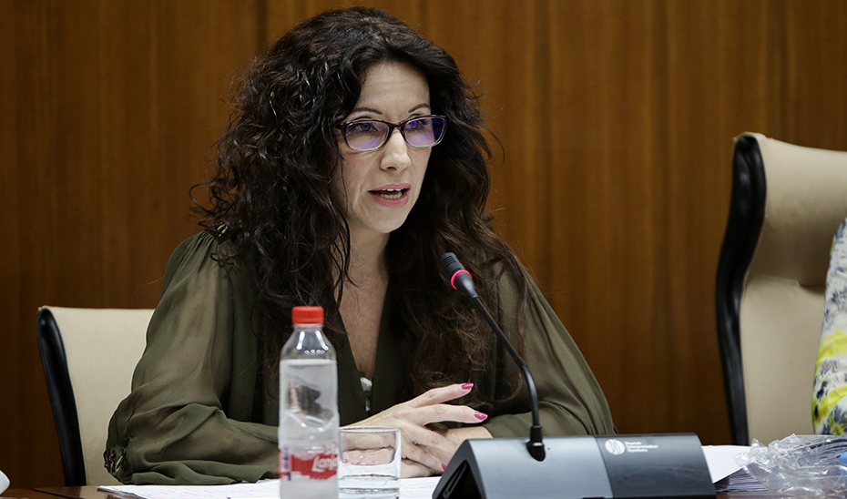 Rocío Ruiz, en un momento de la Comisión de Discapacidad del Parlamento de Andalucía.