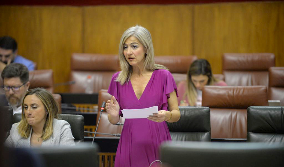 Patricia del Pozo, durante su intervención en el Pleno del Parlamento de Andalucía