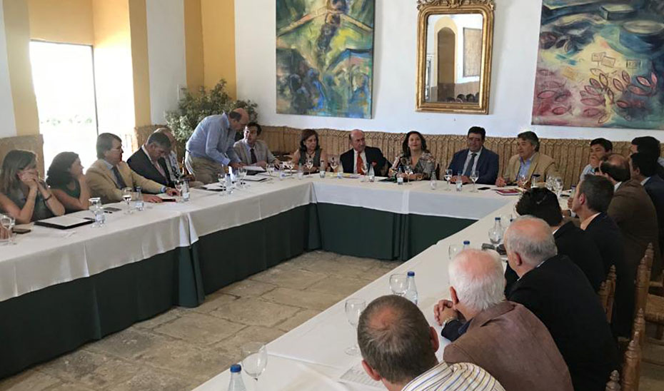 Crespo participó en Estepa en la Conferencia Andaluza de Consejos Reguladores de denominaciones de calidad. 