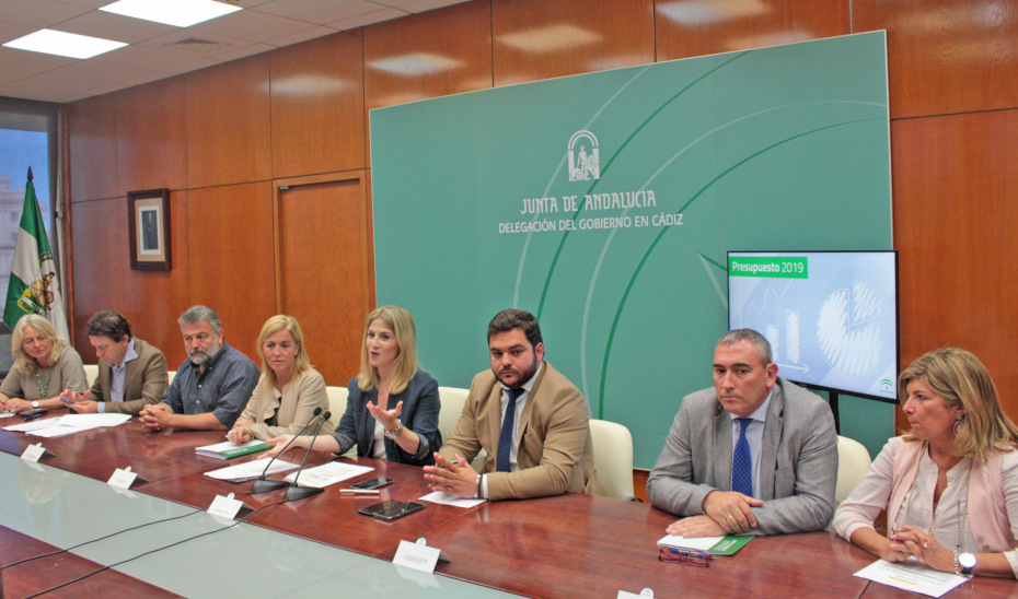 La delegada del Gobierno de la Junta de Andalucía en Cádiz, Ana Mestre, presenta los presupuestos de 2019 para la provincia.