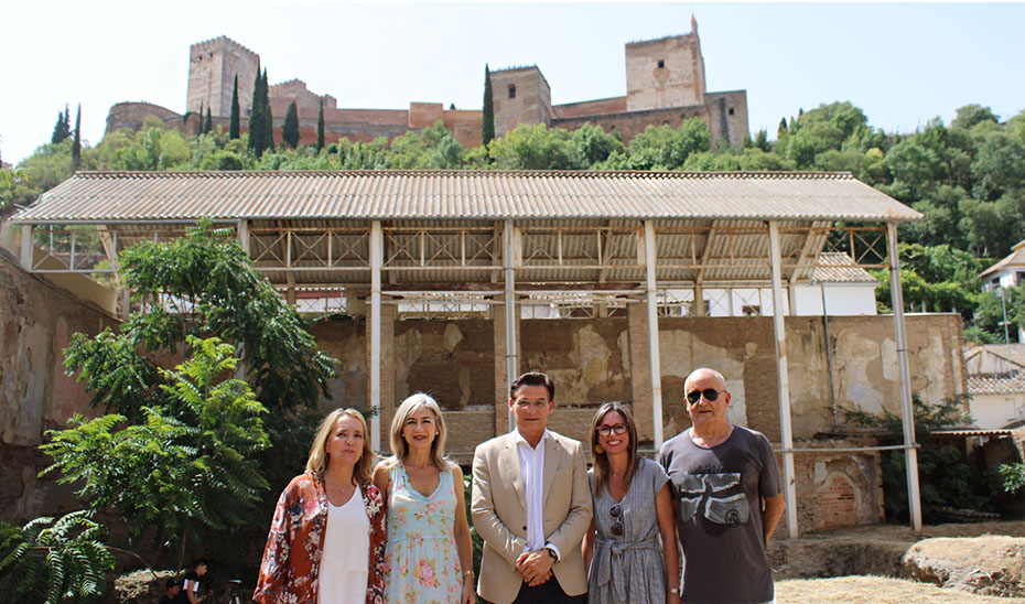 Un momento de la visita de Del Pozo al Maristán de Granada.