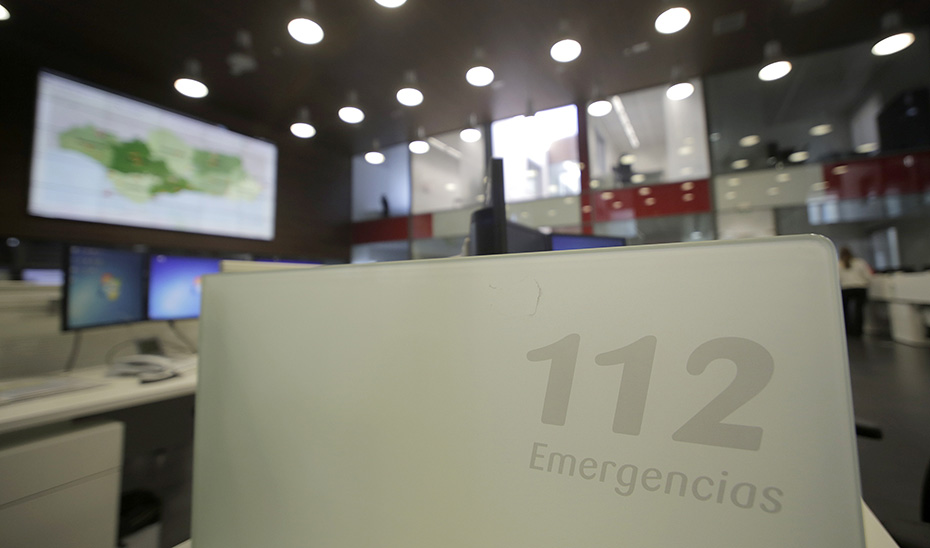 Puesto de atención de llamadas de Emergencias 112 Andalucía.