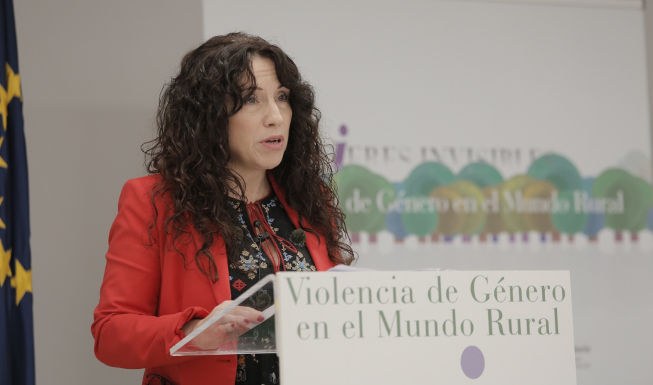 La consejera Rocío Ruiz inaugura la jornada \u0027Mujeres invisibles. Violencia de género en el ámbito rural\u0027.