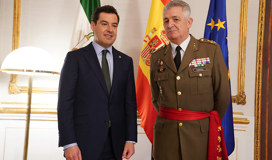 Juanma Moreno y José Rodríguez García, antes de su reunión en San Telmo.