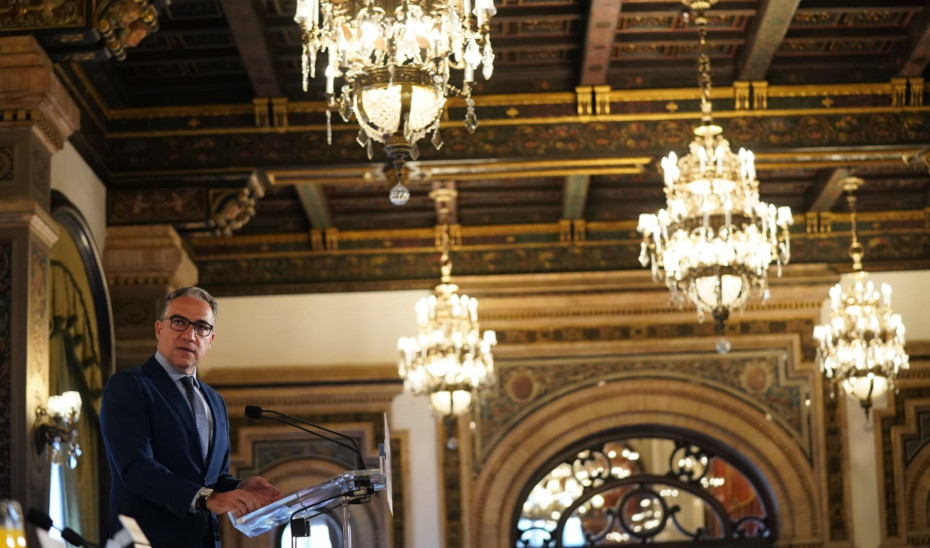 El consejero Elías Bendodo participa en los desayunos del Fórum Europa Tribuna Andalucía.