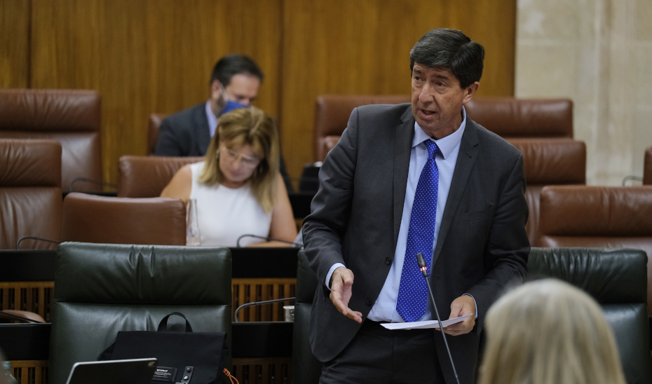 El vicepresidente Juan Marín interviene en el pleno del Parlamento de Andalucía.