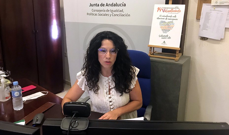 La consejera de Igualdad, Políticas Sociales y Conciliación, Rocío Ruiz, participa telemáticamente en la reunión del Consejo Andaluz de Voluntariado.