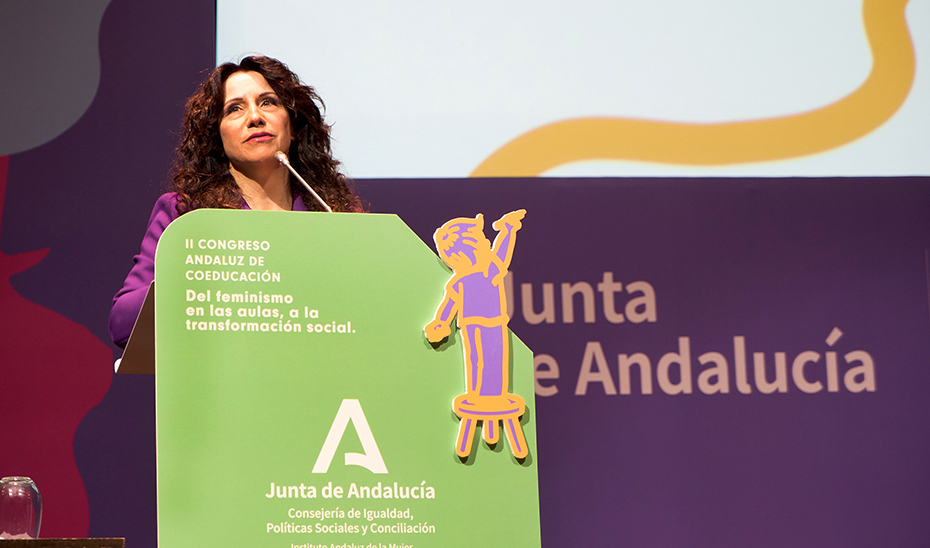 La consejera Rocío Ruiz, durante su intervención en la inauguración del II Congreso Andaluz de Coeducación.