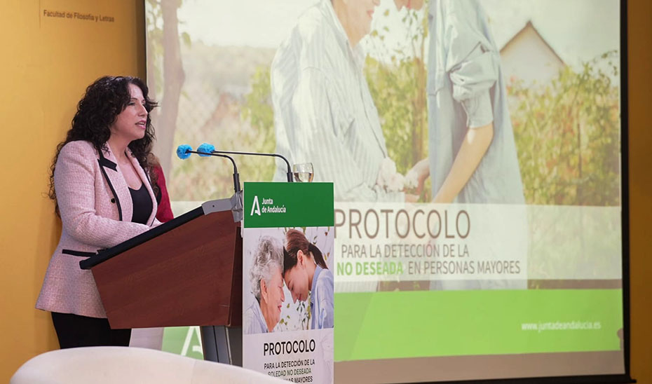 La consejera de Igualdad, Políticas Sociales y Conciliación, Rocío Ruiz, en el acto celebrado en Cádiz.