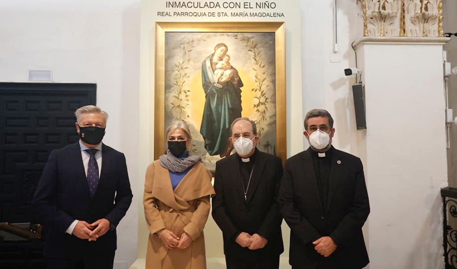 La consejera de Cultura, Patricia del Pozo, junto al director del IAPH, el arzobispo emérito y el párroco de la Magdalena de Sevilla.