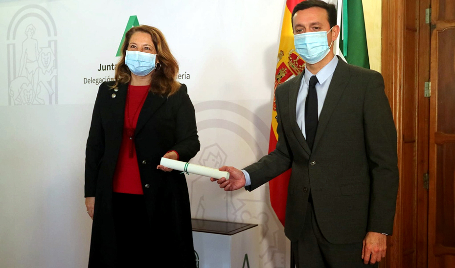 La consejera de Agricultura, Carmen Crespo, junto al presidente de la Diputación Provincial de Almería, Javier A. García.