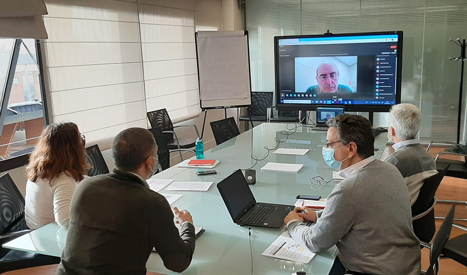 Un momento de la reunión entre los representantes de Empleo y los agentes sociales y económicos.