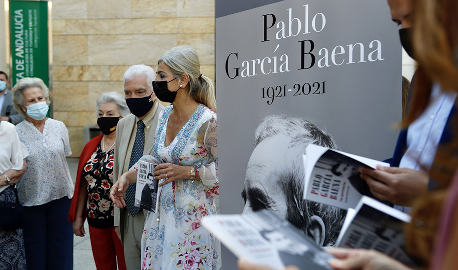 La consejera de Cultura, Patricia del Pozo, presentó las actividades organizadas con motivo del centenario del nacimiento de Pablo García Baena.