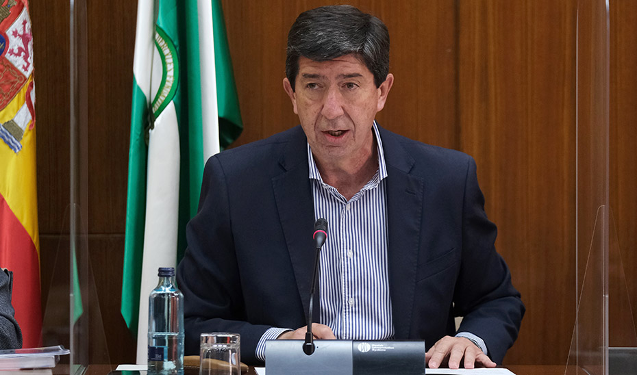 El vicepresidente de la Junta, Juan Marín, en un momento de su intervención en la comisión parlamentaria.