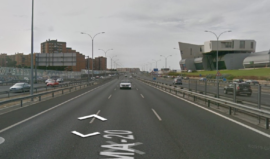 Carretera MA-20 a su paso por el Palacio de Congresos de Málaga.