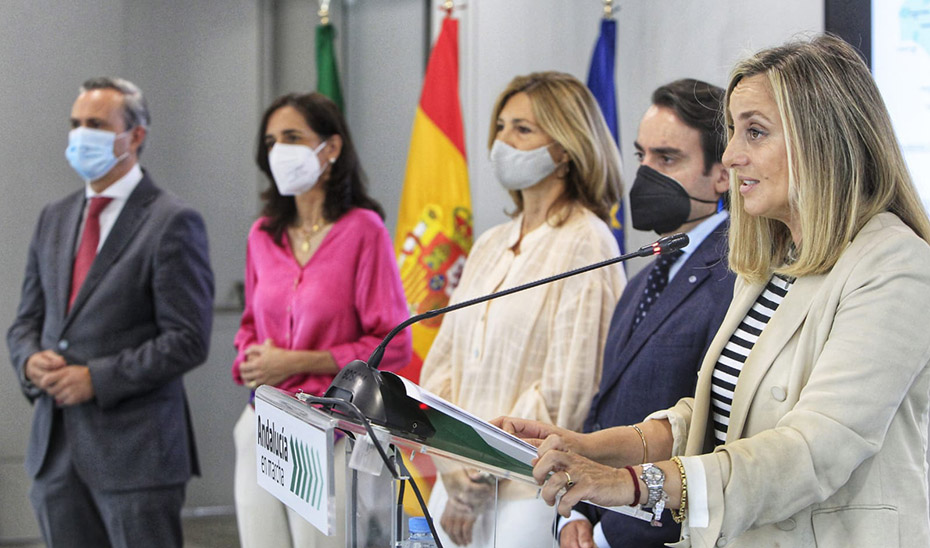 La consejera Marifrán Carazo, durante su intervención este viernes.