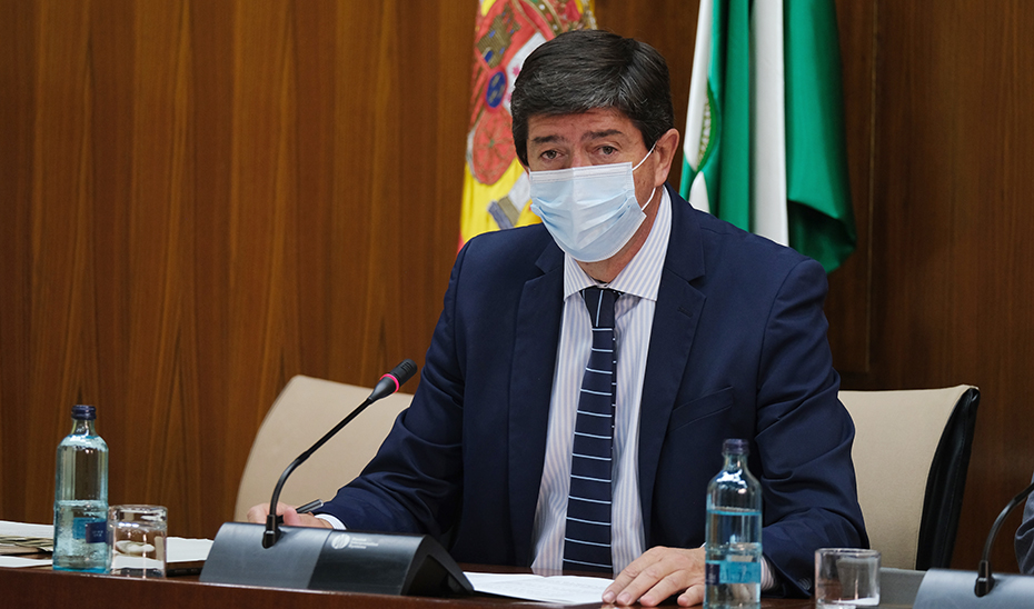 El vicepresidente de la Junta, Juan Marín, durante su intervención en comisión parlamentaria.