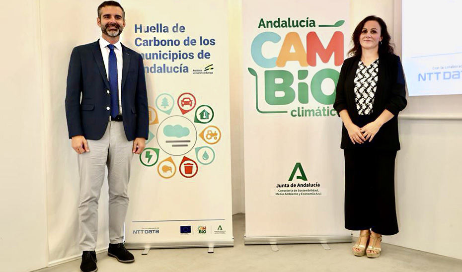 El consejero de Sostenibilidad, Ramón Fernández-Pacheco, y la directora general de Sostenibilidad Ambiental y Cambio Climático, María López Sanchís.