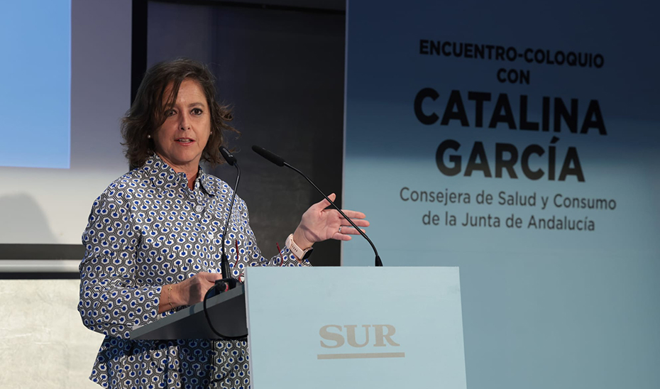 La consejera de Salud y Consumo ha participado en el desayuno informativo organizado por el Diario Sur de Málaga.