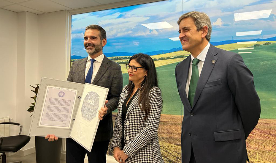 El consejero de Sostenibilidad, Medio Ambiente y Economía Azul, ha inaugurado la nueva sede de la Federación Andaluza de Caza en Archidona.
