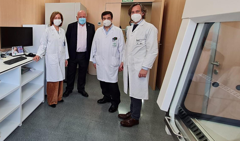 Jesús Aguirre ha recorrido las instalaciones del nuevo centro cordobés para la investigación oncológica.