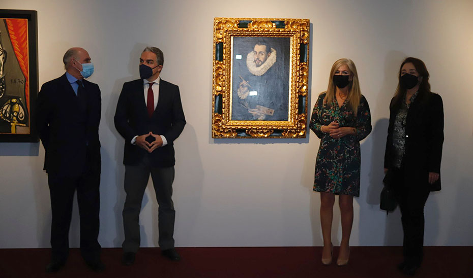 El consejero de la Presidencia, Elías Bendodo, y la consejera de Cultura, Patricia del Pozo, en la inauguración de la muestra en el Museo Picasso Málaga.